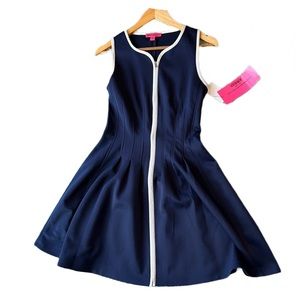 Betsy Johnson 4 navy front zip pleat tennis dress White edge flared sleeveless